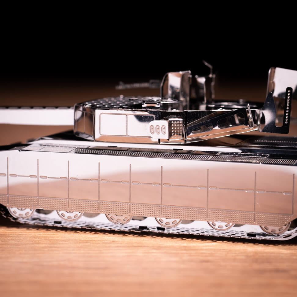 Oplot T-84 – metalinis tanko modelis