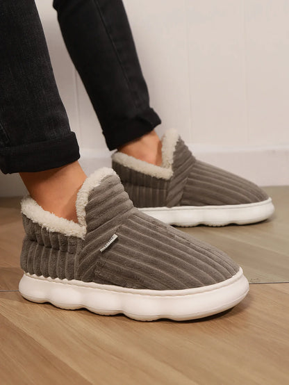 Žieminės Šlepetės Unisex - Šiltos Pliušinės su Kailiuku - Neslystančios - Vyrams Moterims