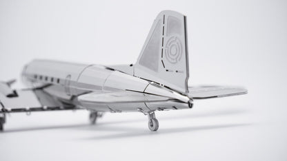 Remarkable Douglas DC-3 – metalinis konstruktorius